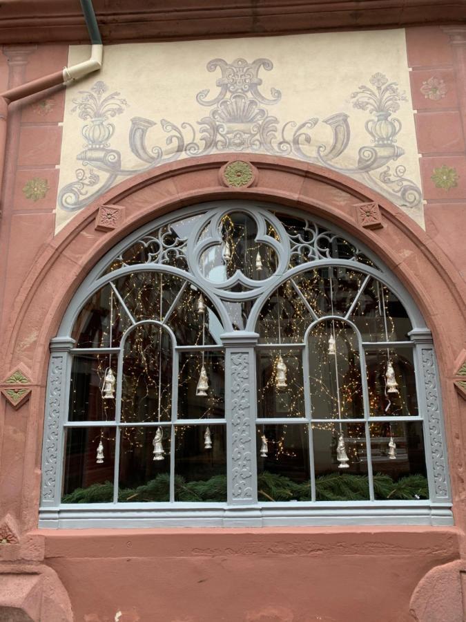 Hotel Zum Riesen - Aelteste Fuerstenherberge Deutschlands Мильтенберг Экстерьер фото